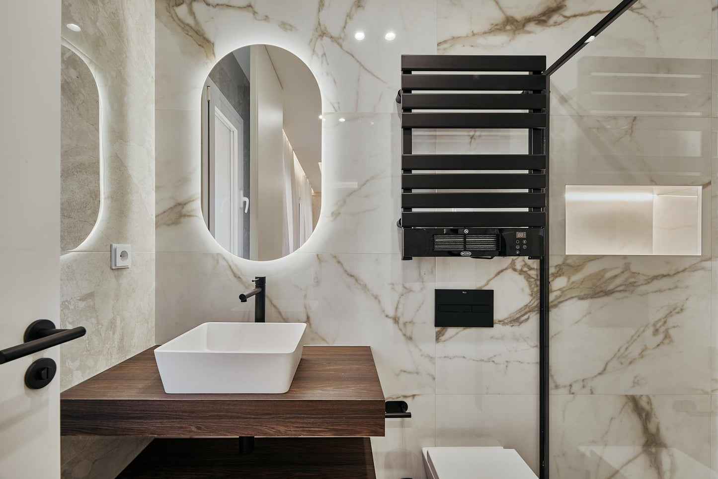 Piso de lujo en Madrid con balcón y gran amplitud en la calle Núñez de Balboa