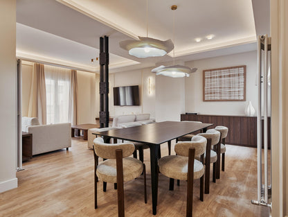 Piso de lujo en Madrid con balcón y gran amplitud en la calle Núñez de Balboa