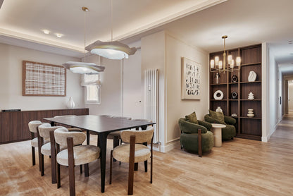 Piso de lujo en Madrid con balcón y gran amplitud en la calle Núñez de Balboa