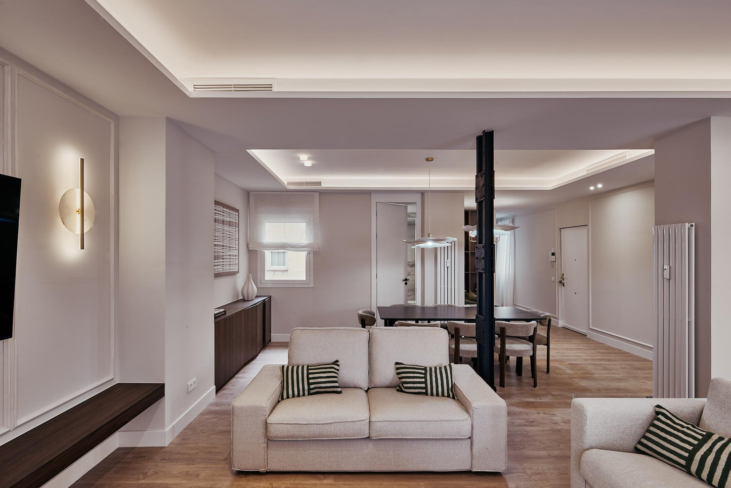 Piso de lujo en Madrid con balcón y gran amplitud en la calle Núñez de Balboa