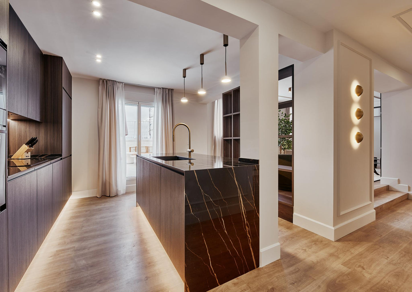 Piso de diseño en Madrid con terraza y vistas despejadas en la calle Alcalá