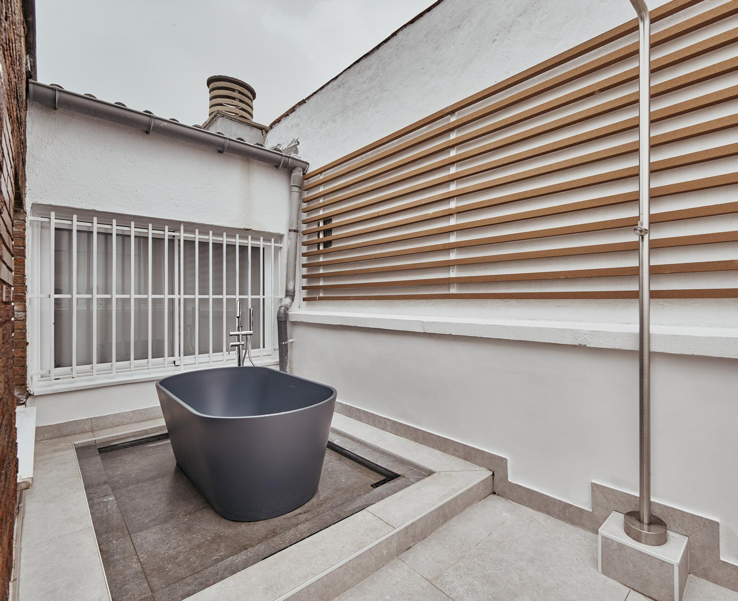 Piso de diseño en Madrid con terraza y vistas despejadas en la calle Alcalá