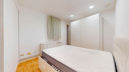 Piso luminoso en Madrid con acceso independiente en la calle Madera