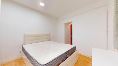 Piso luminoso en Madrid con acceso independiente en la calle Madera