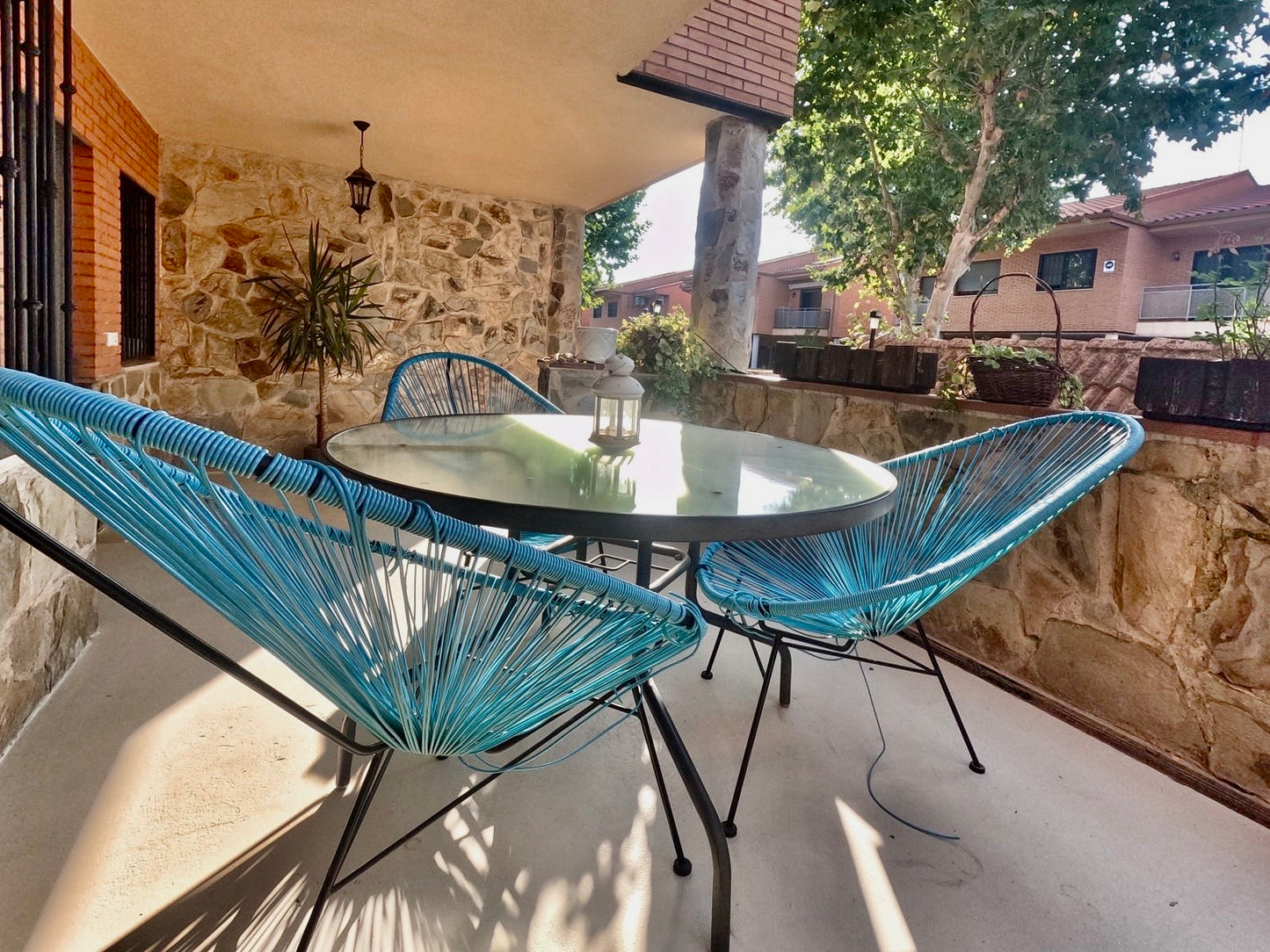 Chalet pareado en Seseña con jardín y piscina privada