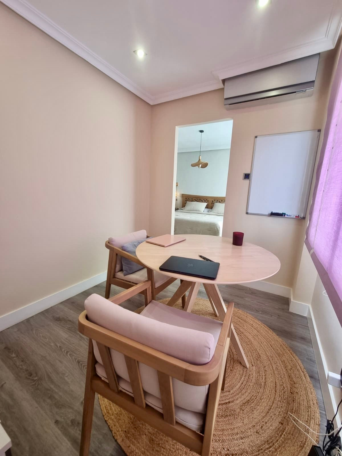 Chalet pareado en Seseña con jardín y piscina privada
