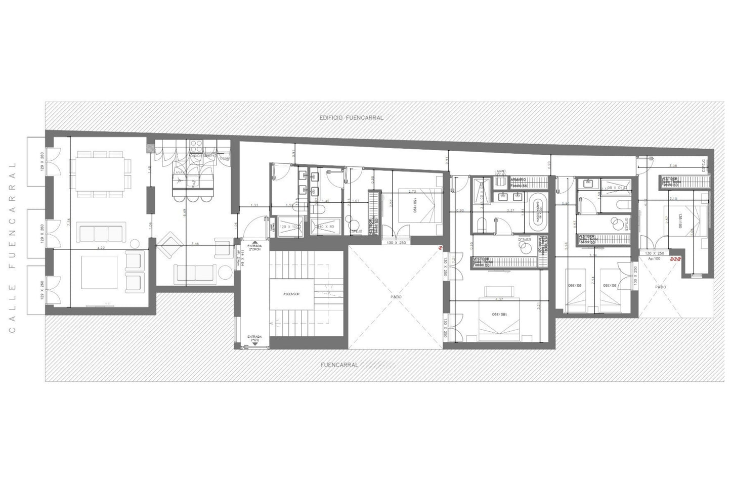 Piso de lujo en Madrid con balcón y cinco suites en Calle Fuencarral