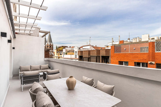 Ático de lujo en Madrid con terraza y orientación sur en García de Paredes